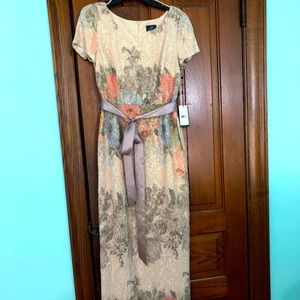 Floor length sheath, perfect for a formal affair!